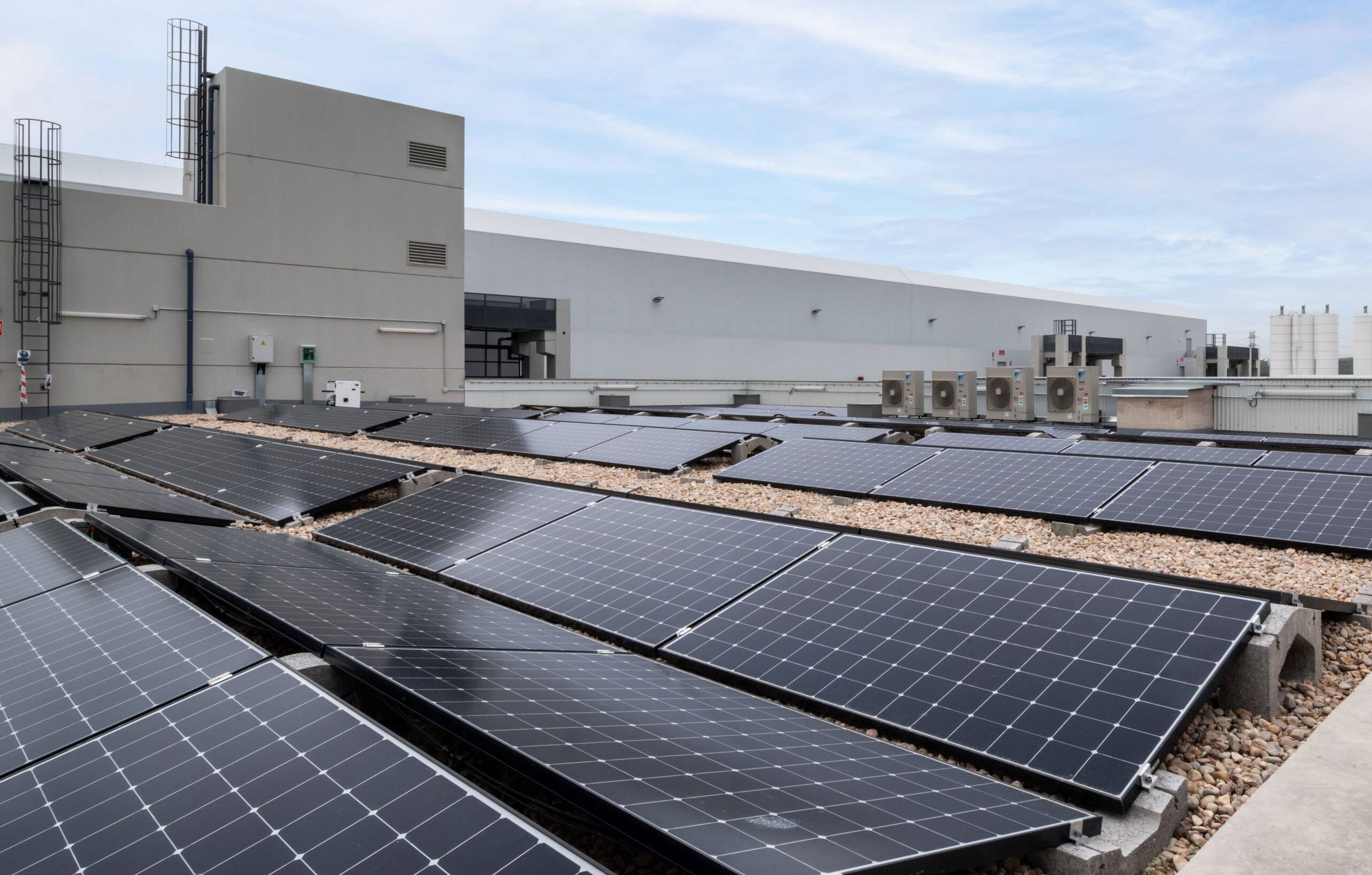 Harnessing the Wind and Sun: Council Bluffs Data Center Now Powered by 100% Renewable Electricity